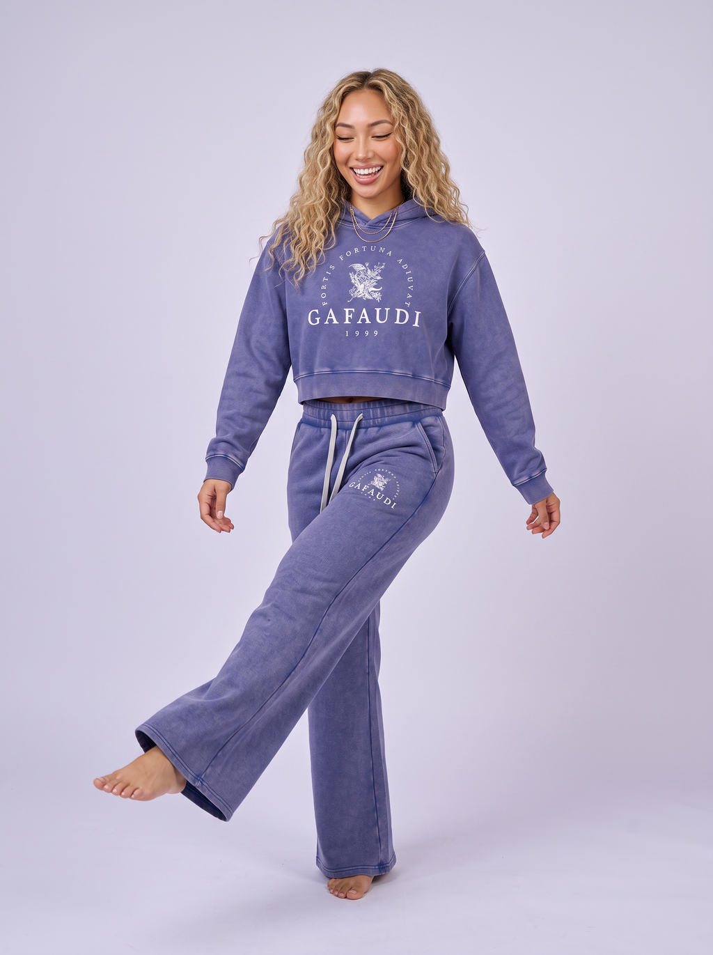 GAFAUDI Women’s Mineral Washed Crop Hoodie