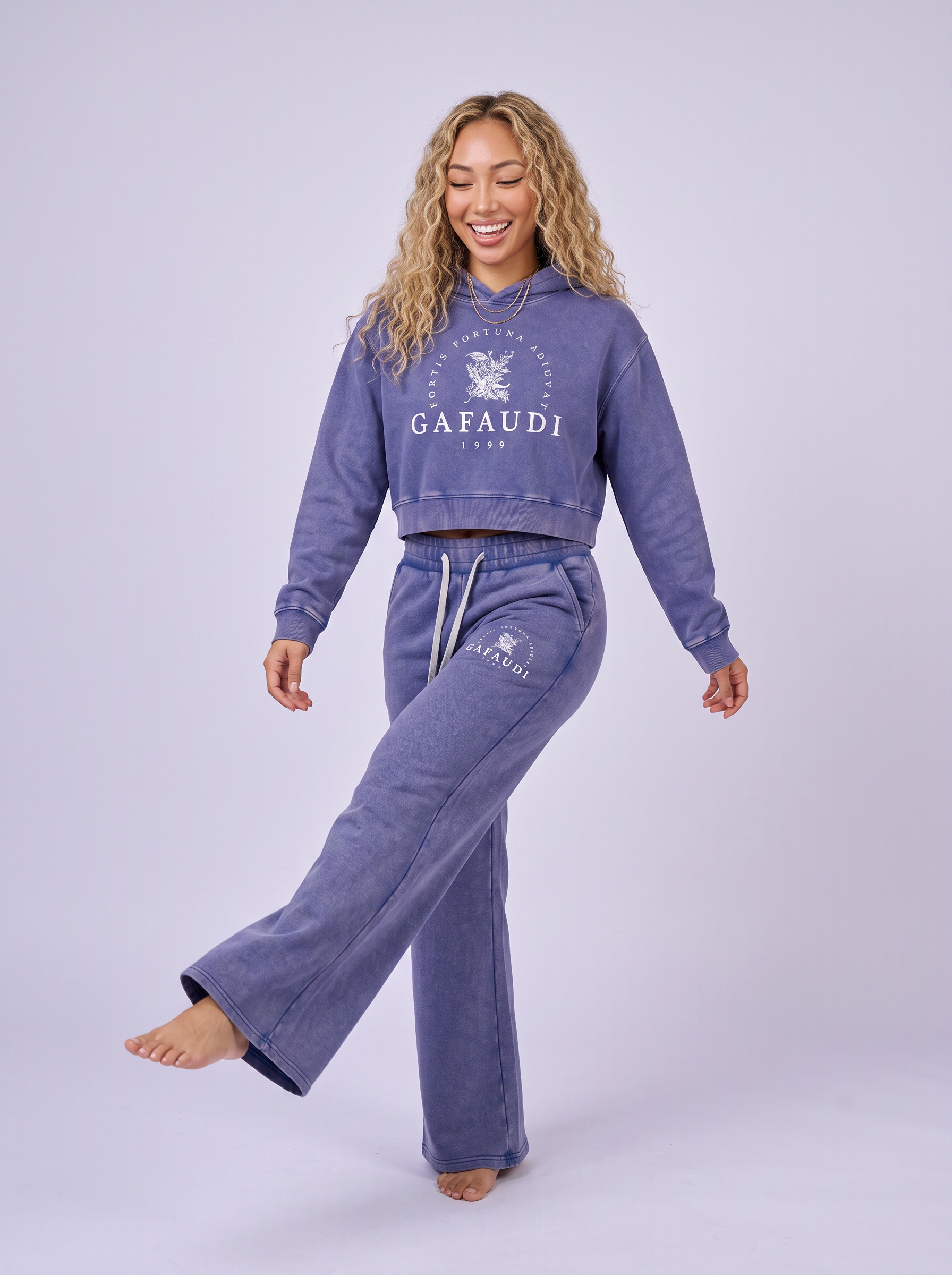 GAFAUDI Women’s Mineral Washed Crop Hoodie