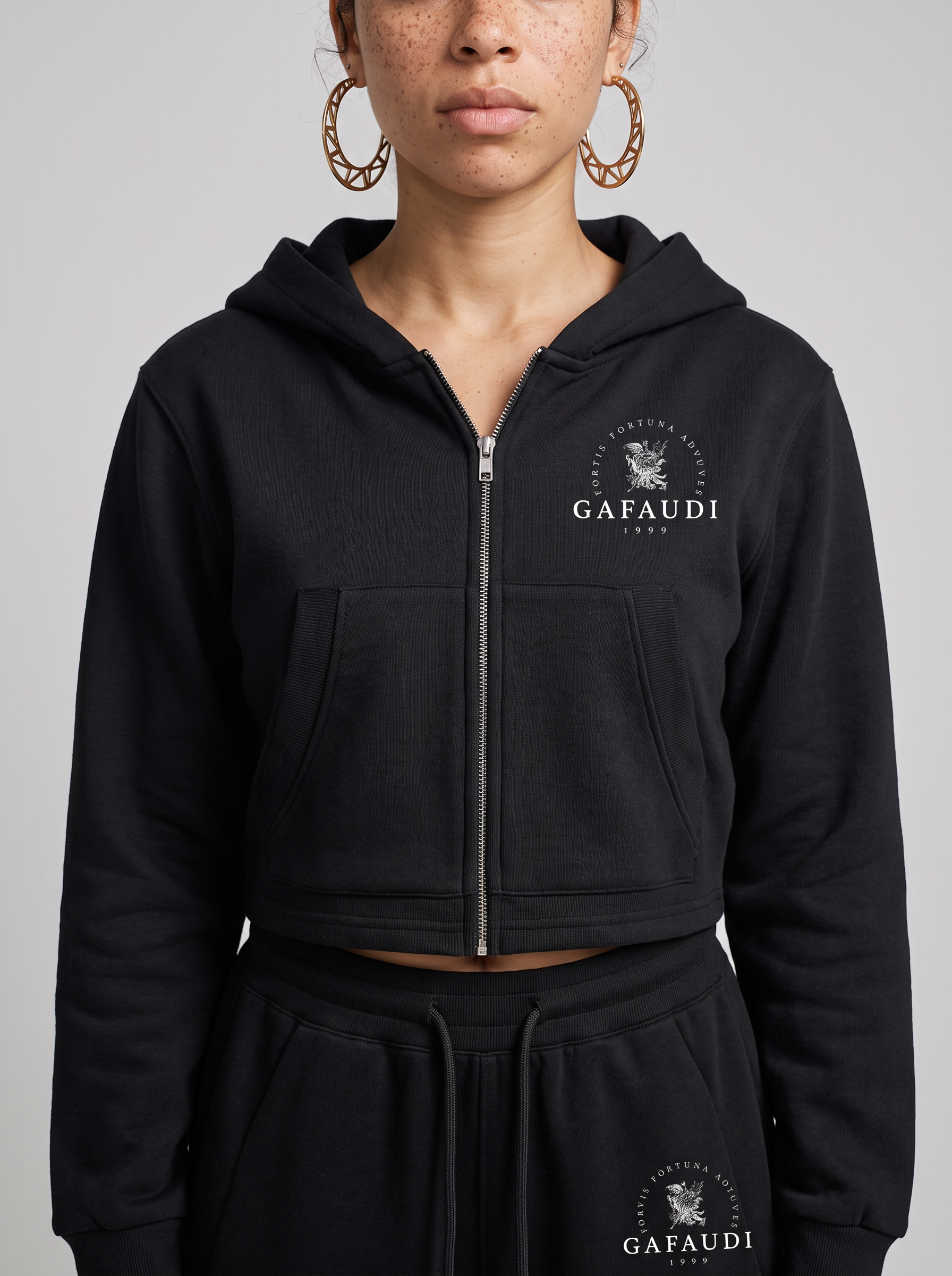 GAFAUDI Essential Cropped Zip-Up Hoodie