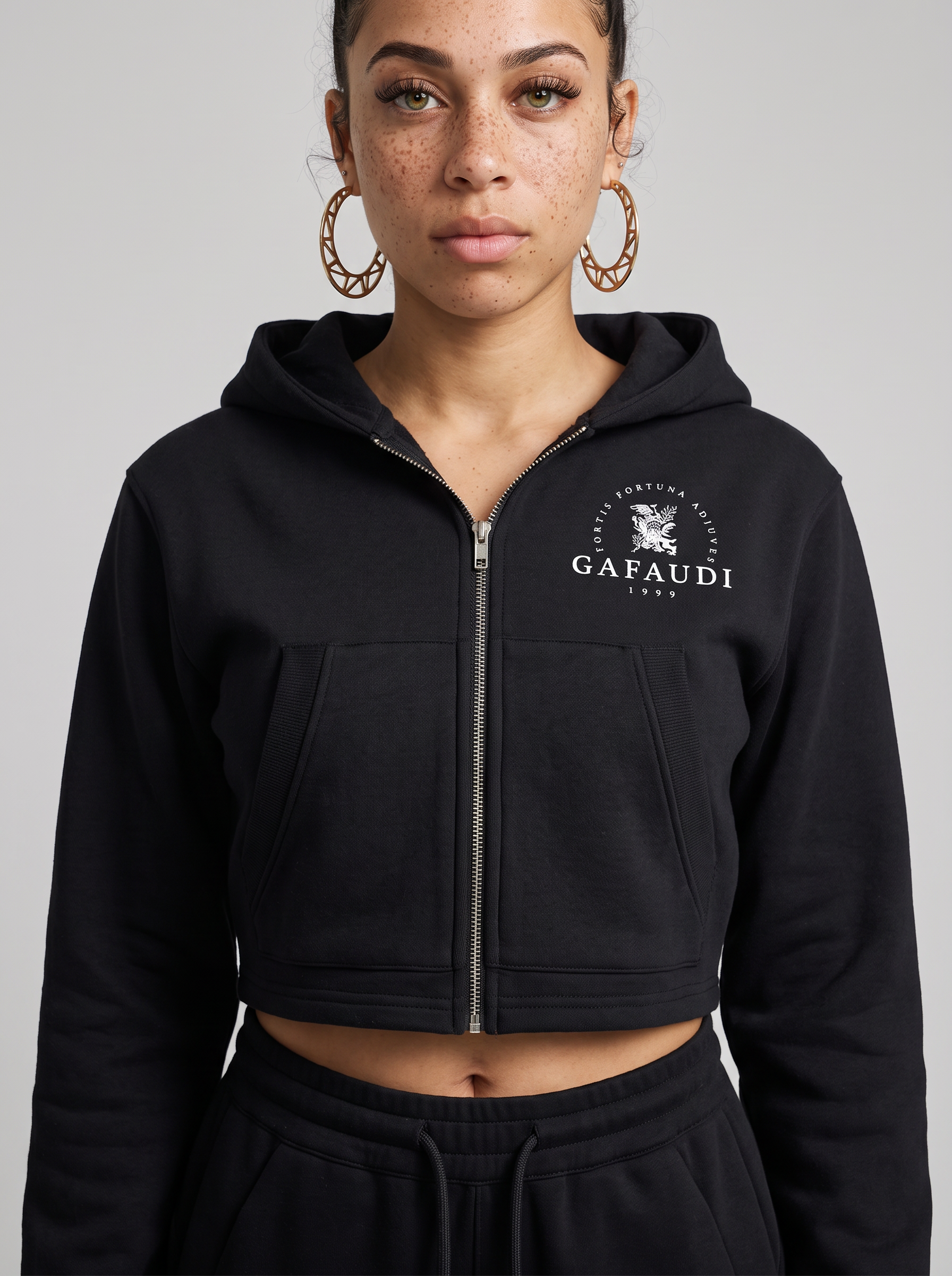 GAFAUDI Essential Cropped Zip-Up Hoodie