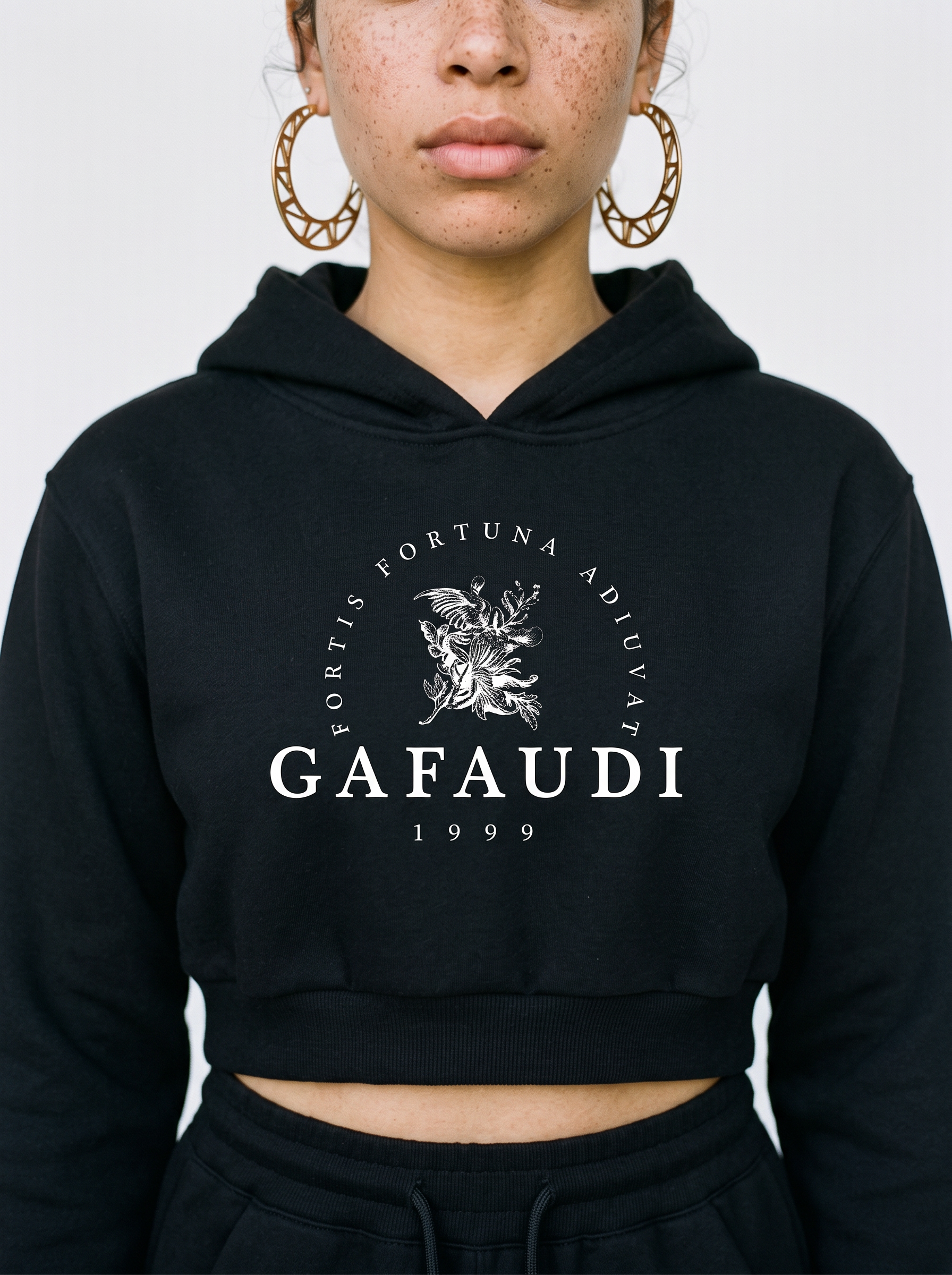 GAFAUDI Essential Cropped Hoodie