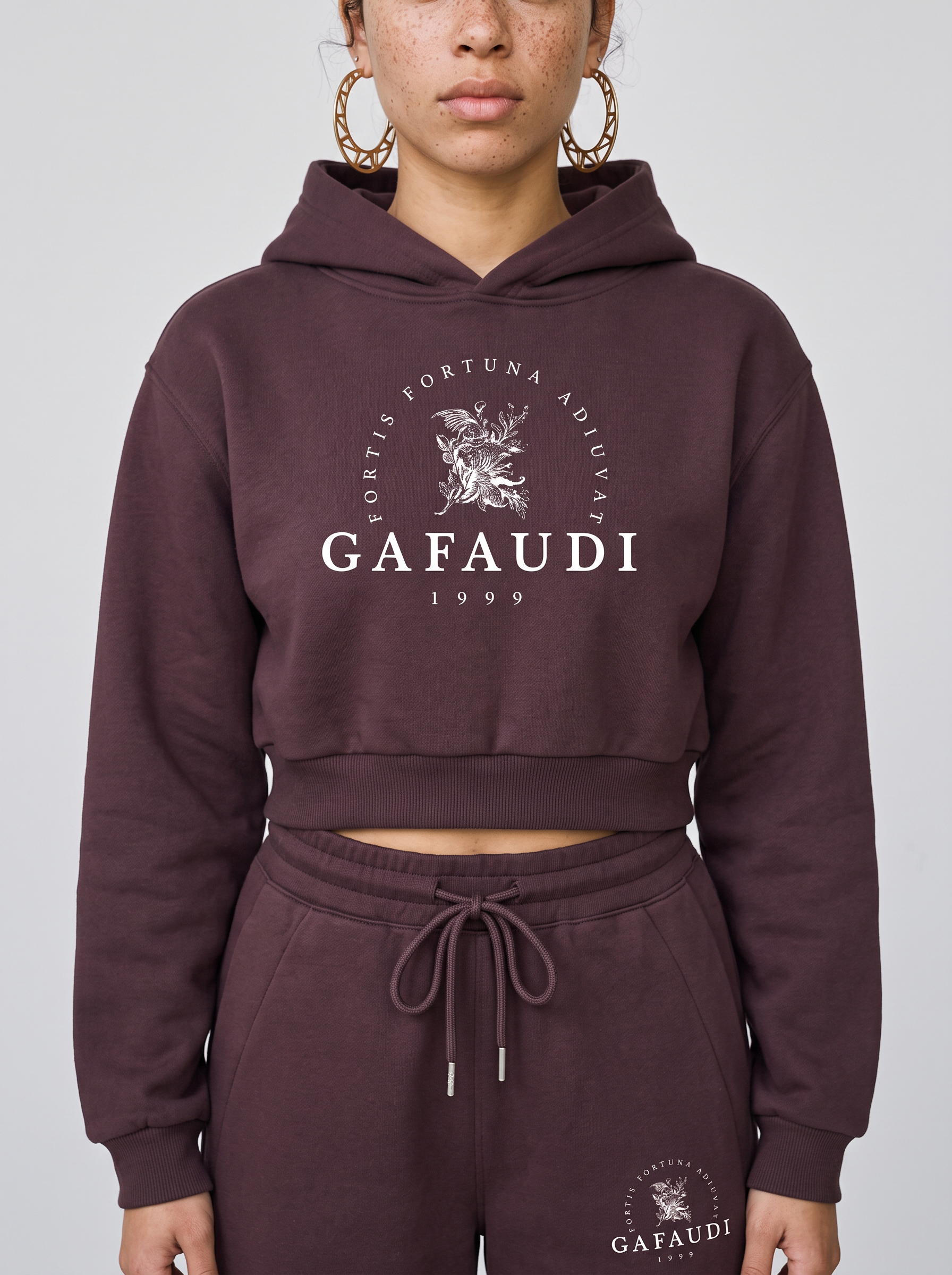 GAFAUDI Essential Cropped Hoodie