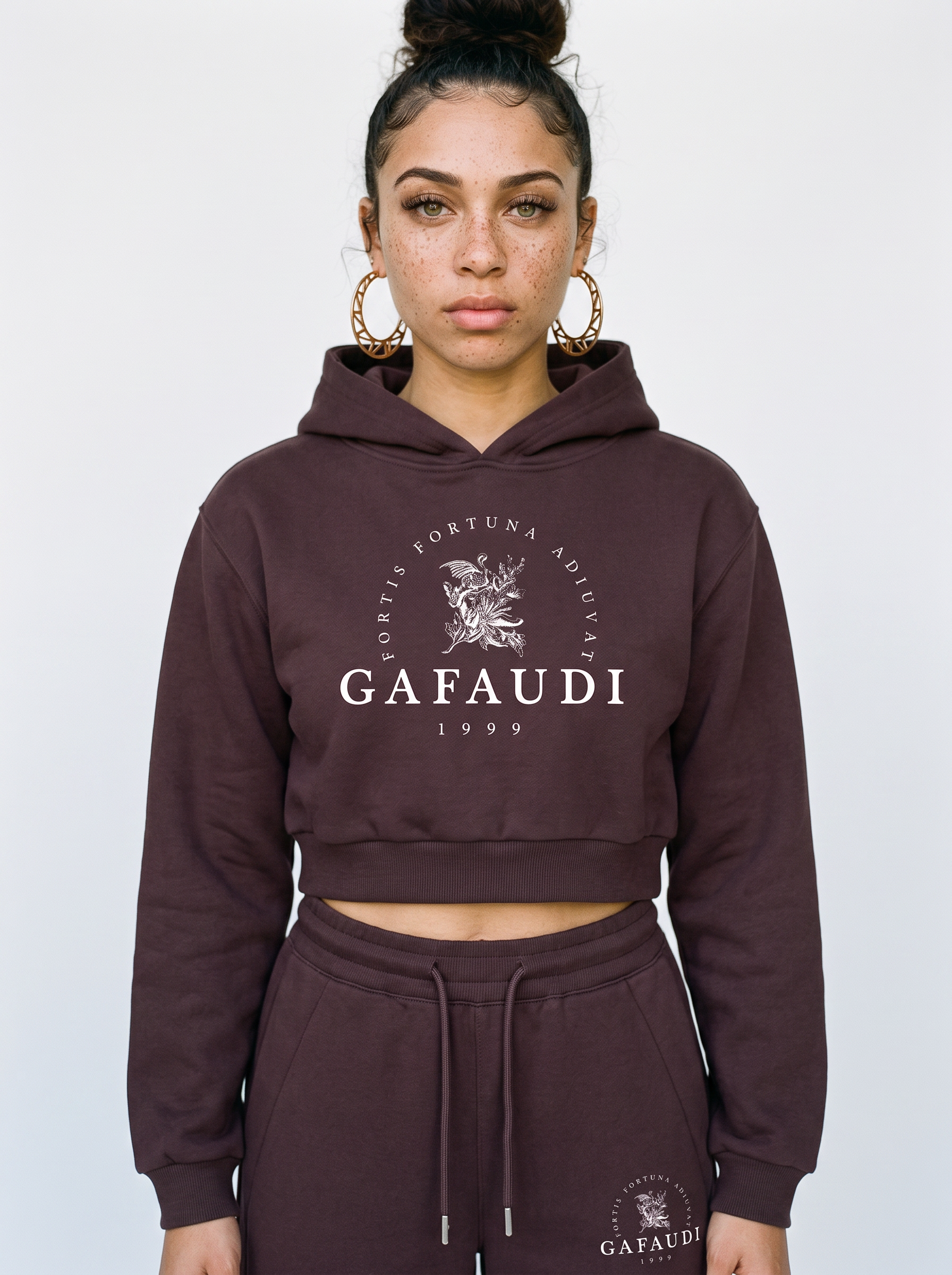 GAFAUDI Essential Cropped Hoodie