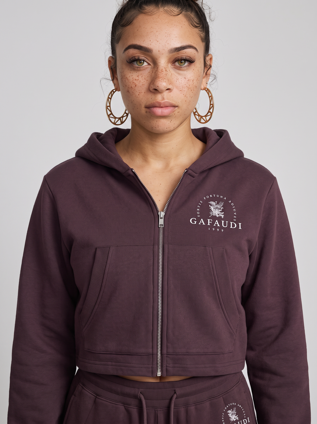 GAFAUDI Essential Cropped Zip-Up Hoodie