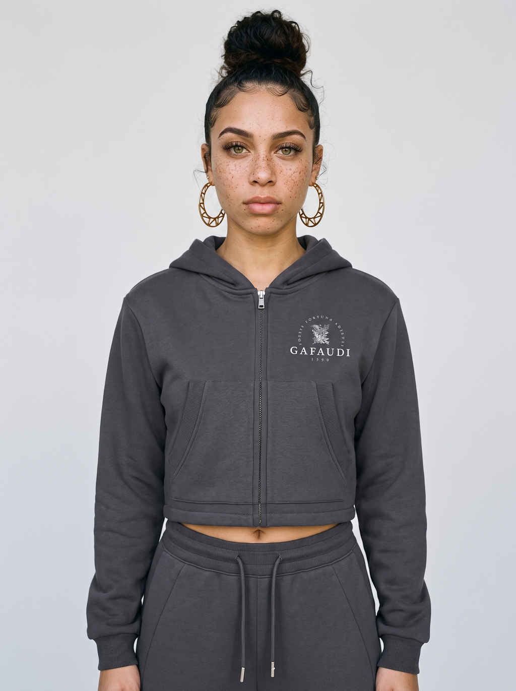 GAFAUDI Essential Cropped Zip-Up Hoodie