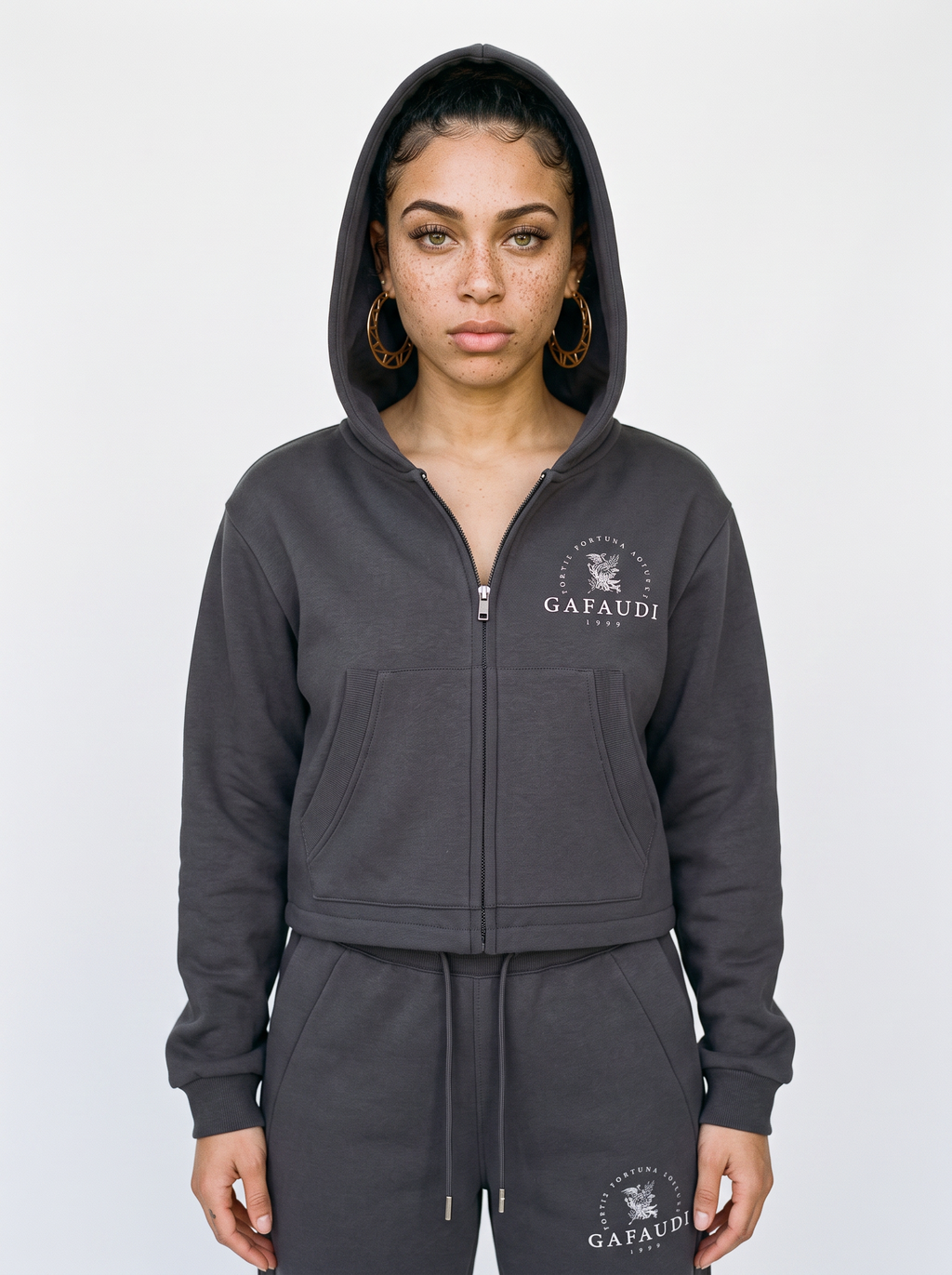GAFAUDI Essential Cropped Zip-Up Hoodie