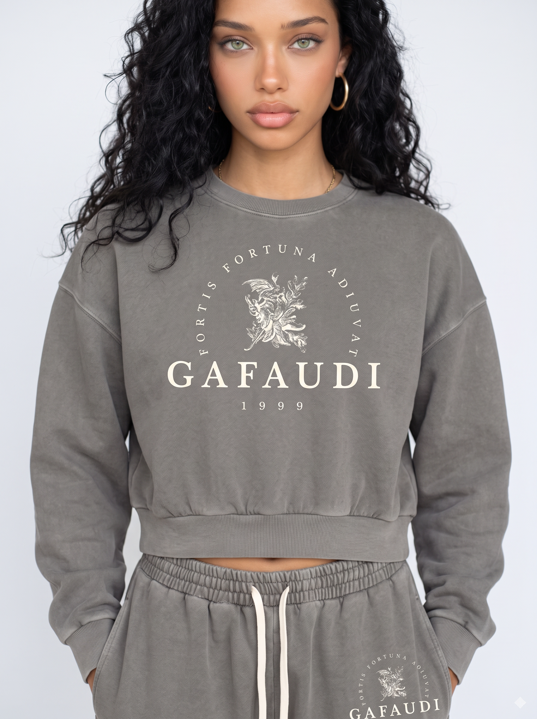 GAFAUDI Vintage Washed Cropped Sweatshirt