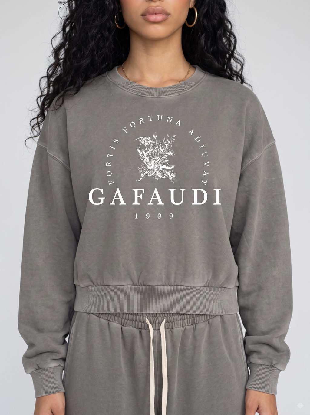 GAFAUDI Vintage Washed Cropped Sweatshirt