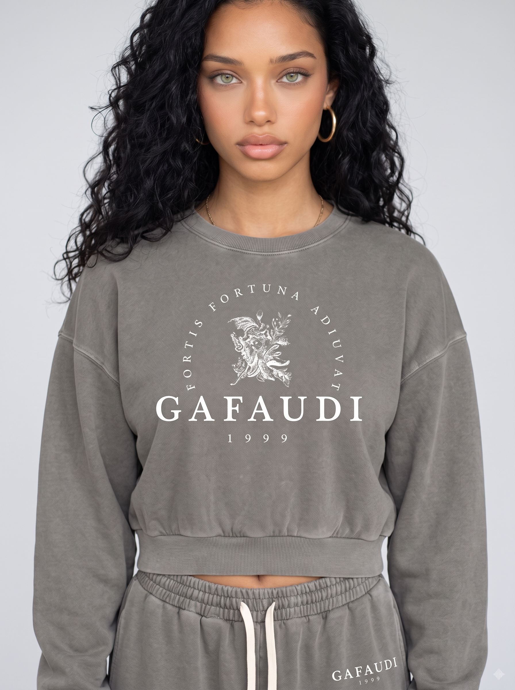 GAFAUDI Vintage Washed Cropped Sweatshirt