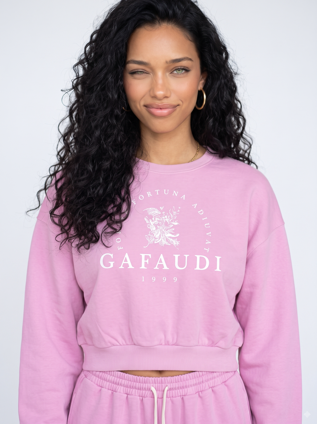 GAFAUDI Vintage Washed Cropped Sweatshirt