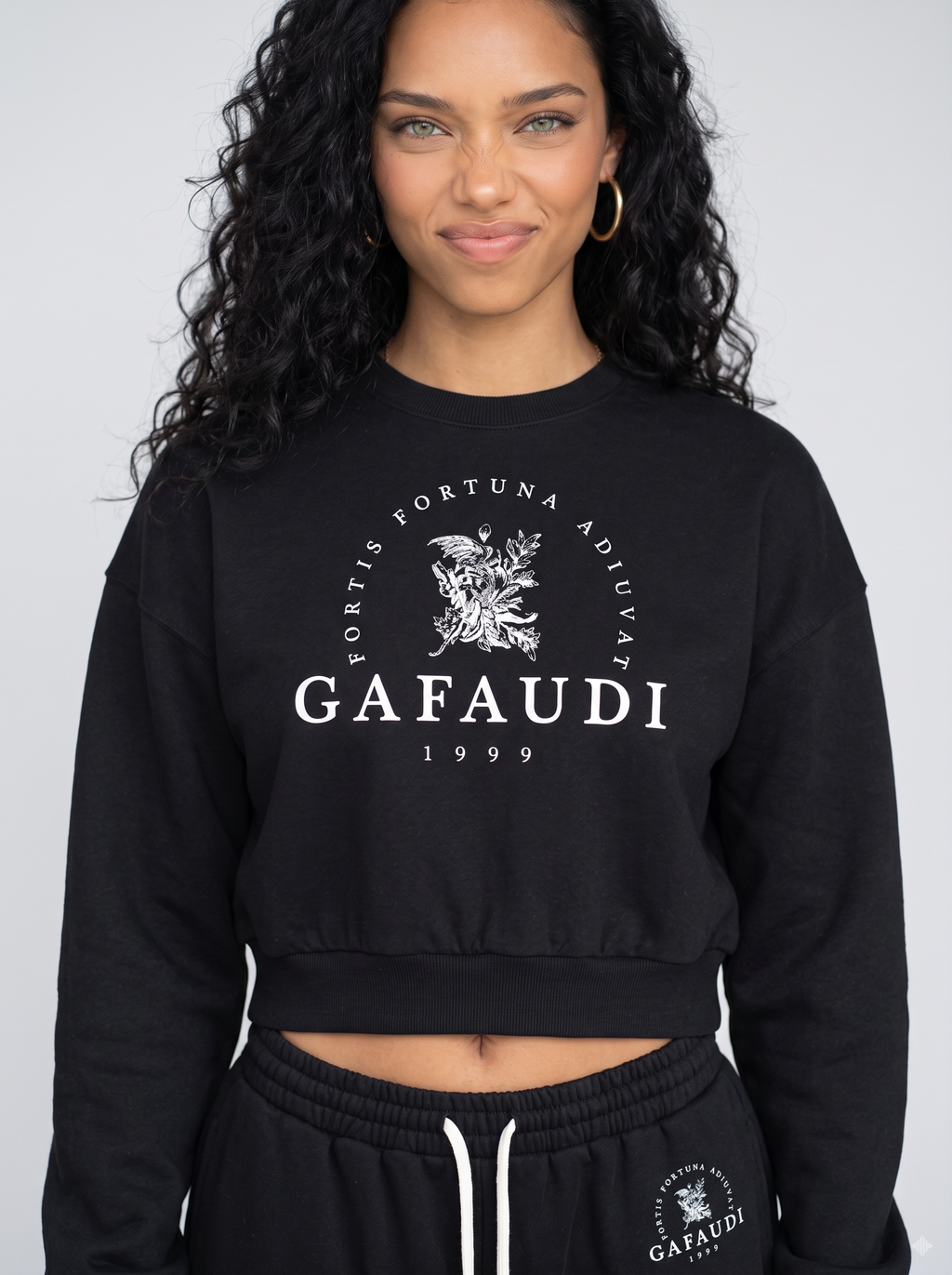 GAFAUDI Vintage Washed Cropped Sweatshirt