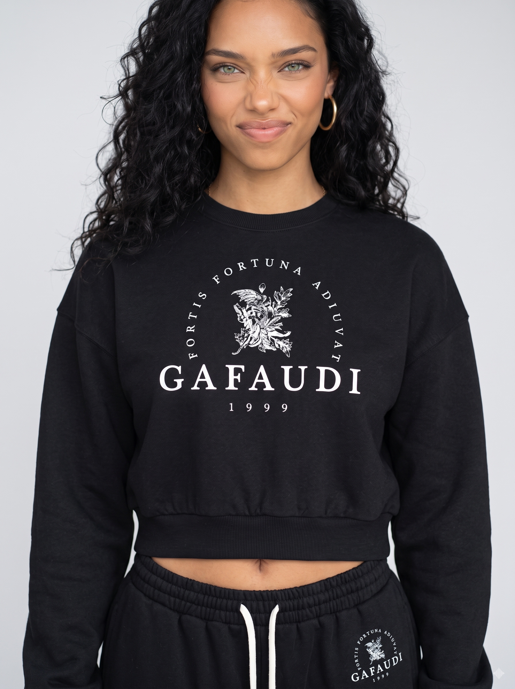 GAFAUDI Vintage Washed Cropped Sweatshirt
