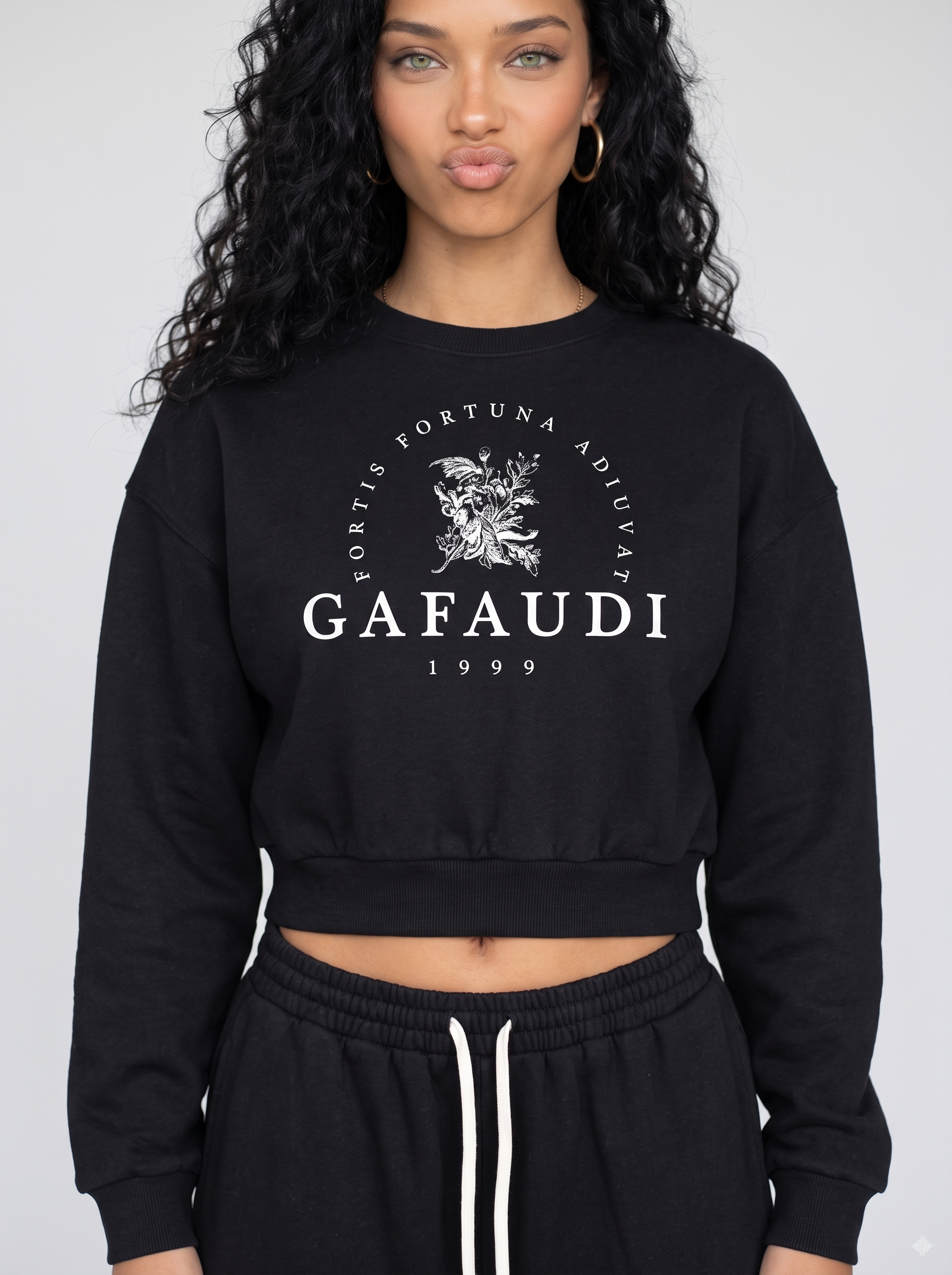 GAFAUDI Vintage Washed Cropped Sweatshirt